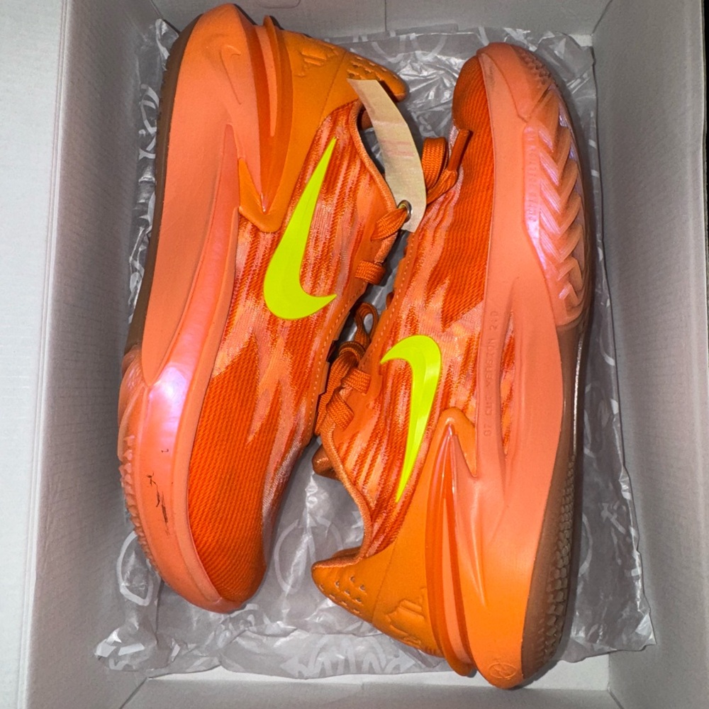 W Nike Air Zoom G.T Cut 2 “Arike Ogunbowale” Size 7.5W